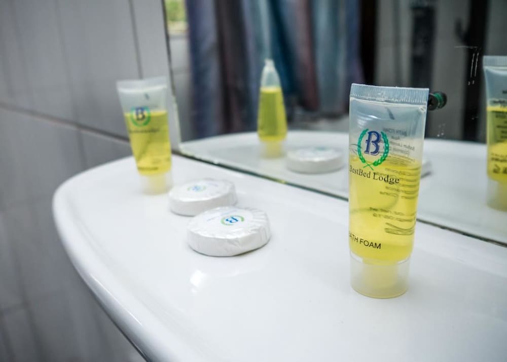 Bathroom amenities