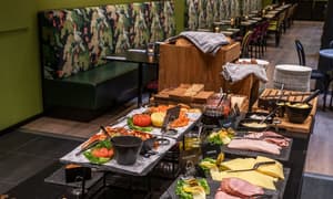 thumbnail: Breakfast area