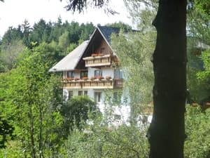 thumbnail: Front of property