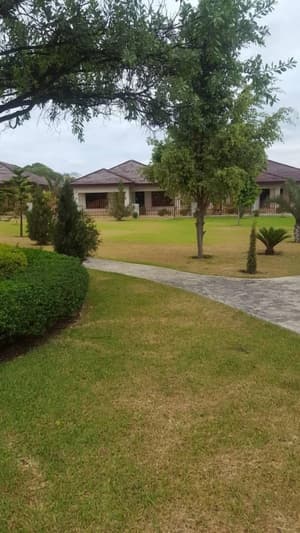 thumbnail: Property grounds