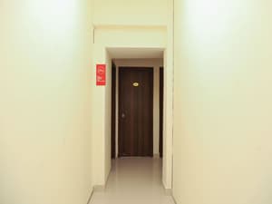 thumbnail: Hallway