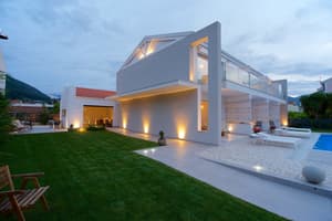 thumbnail: Sundeck