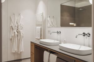 thumbnail: Interior