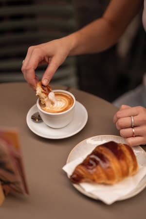 thumbnail: Cafe