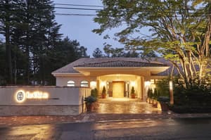 thumbnail: Front of property - evening/night