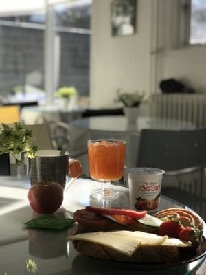 thumbnail: Breakfast area