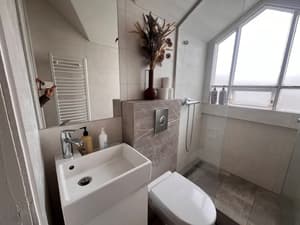 thumbnail: Shared bathroom