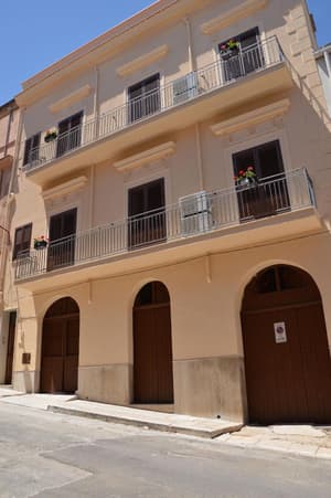 thumbnail: General view