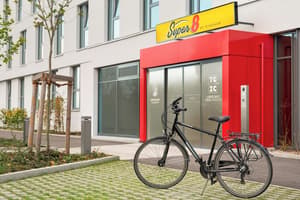 thumbnail: Bicycling