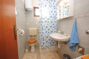 thumbnail: Bathroom shower