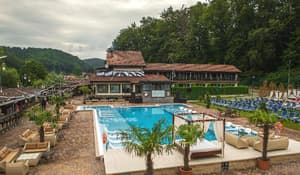 thumbnail: Pool