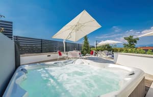 thumbnail: Outdoor spa tub