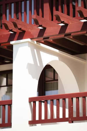 thumbnail: Exterior detail