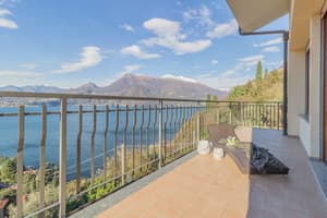 thumbnail: Balcony