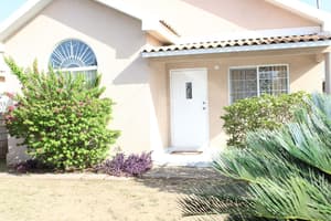thumbnail: Front of property