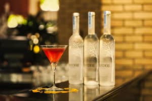 thumbnail: Bar (on property)