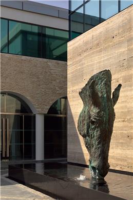 Architecture,Arts and Entertainment,Indoor/Interior,Office,Summer,Exterior