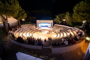 thumbnail: Theater show