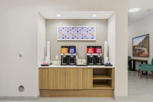 thumbnail: Breakfast area