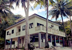 thumbnail: Exterior
