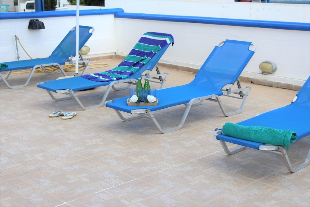 Sundeck