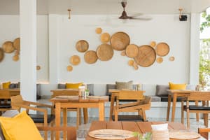 thumbnail: Dining