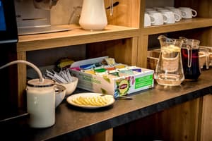 thumbnail: Breakfast area