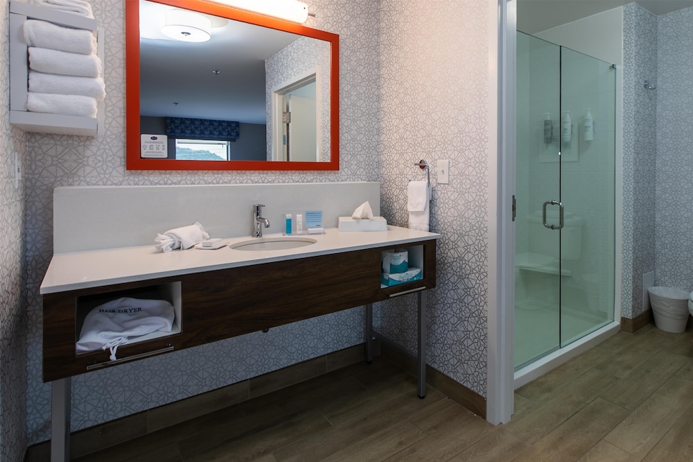 Bathroom shower