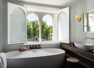 thumbnail: Deep soaking bathtub