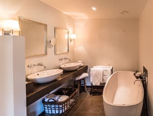 thumbnail: Bathroom