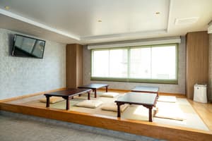 thumbnail: Interior detail
