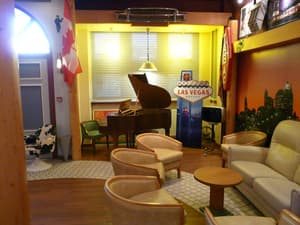 thumbnail: Lobby sitting area