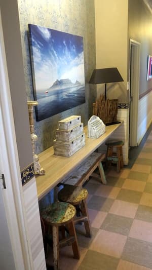 thumbnail: Interior detail