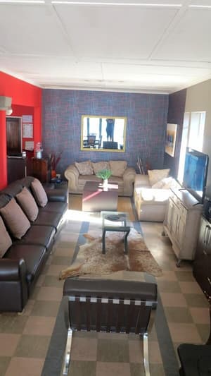 thumbnail: Lobby sitting area