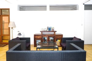thumbnail: Lobby sitting area