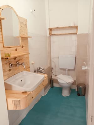 thumbnail: Bathroom