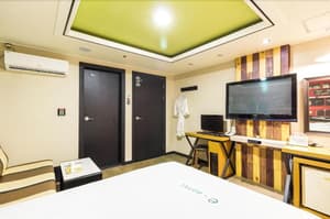 thumbnail: Room