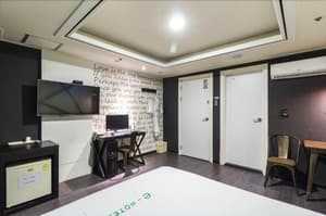 thumbnail: Room