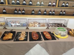 thumbnail: Restaurant