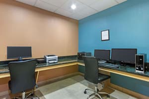 thumbnail: Business center