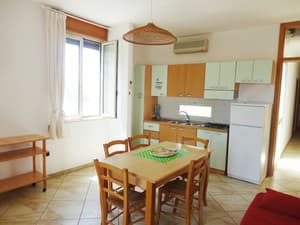 thumbnail: In-room dining