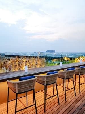 thumbnail: Balcony