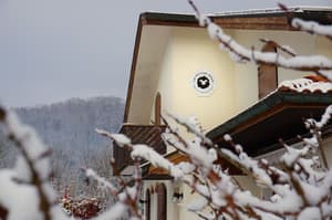 thumbnail: Front of property