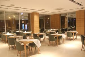 thumbnail: Restaurant
