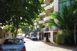thumbnail: Exterior