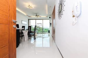 thumbnail: Interior entrance