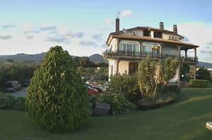 thumbnail: Exterior