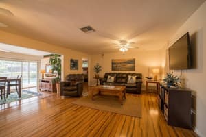 thumbnail: Living room
