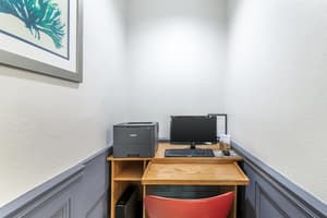 thumbnail: Business center