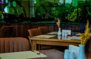 thumbnail: Restaurant